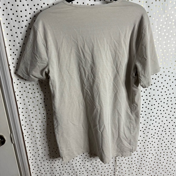 Lululemon Men's Shirt - Picture 8 of 8